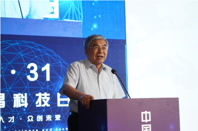 杨柏龄.png